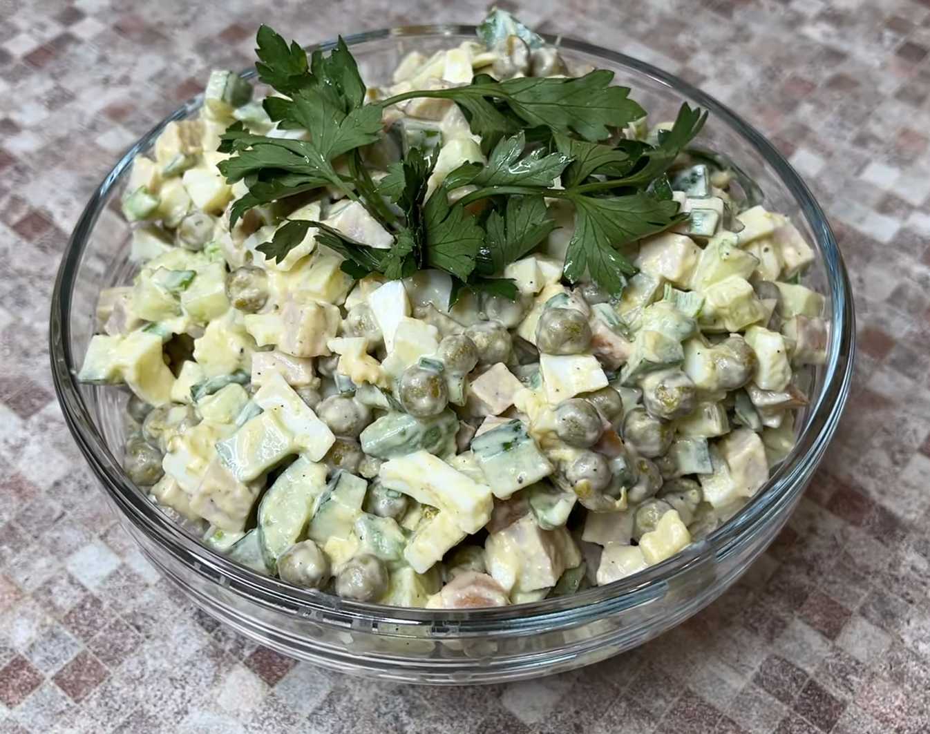 Salade Olivier pour diabétiques - Étape 8