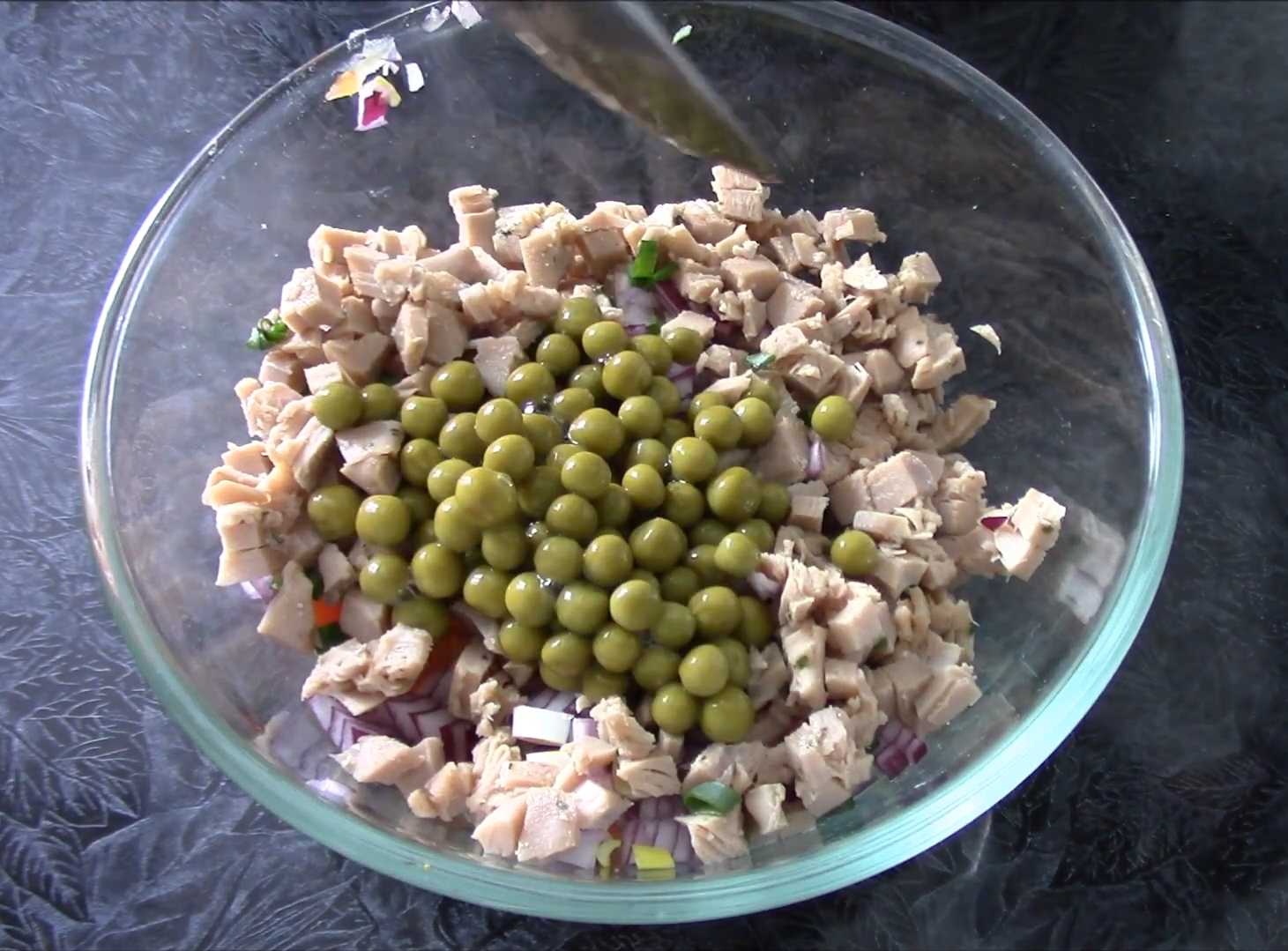 Salade Olivier aux calamars - Étape 5