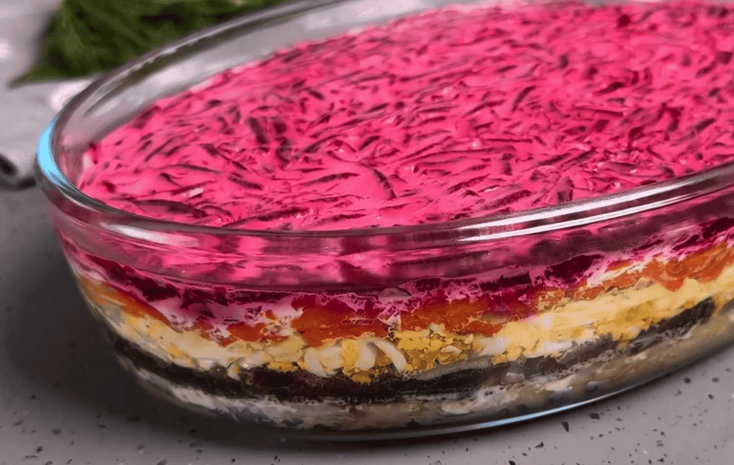 Hareng sous un manteau de fourrure avec du caviar - Étape 7