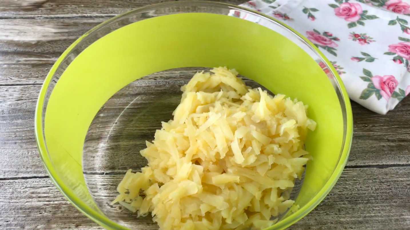 Hareng paresseux sous un manteau de fourrure - Étape 1