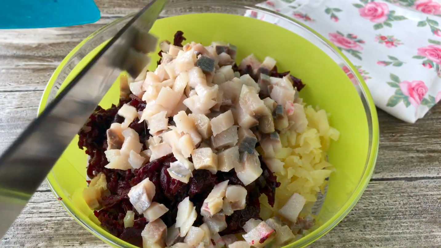 Hareng paresseux sous un manteau de fourrure - Étape 3