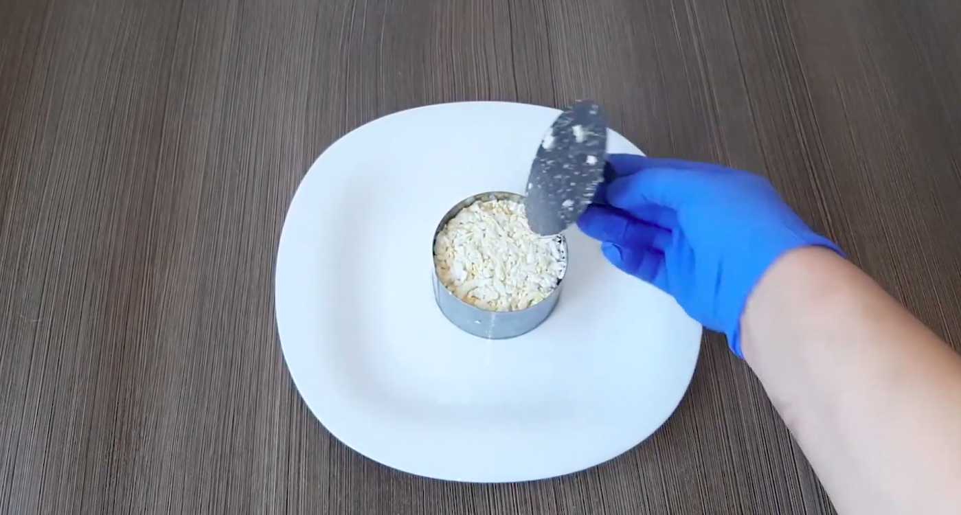 Hareng sous un manteau de fourrure sans betteraves - Étape 6