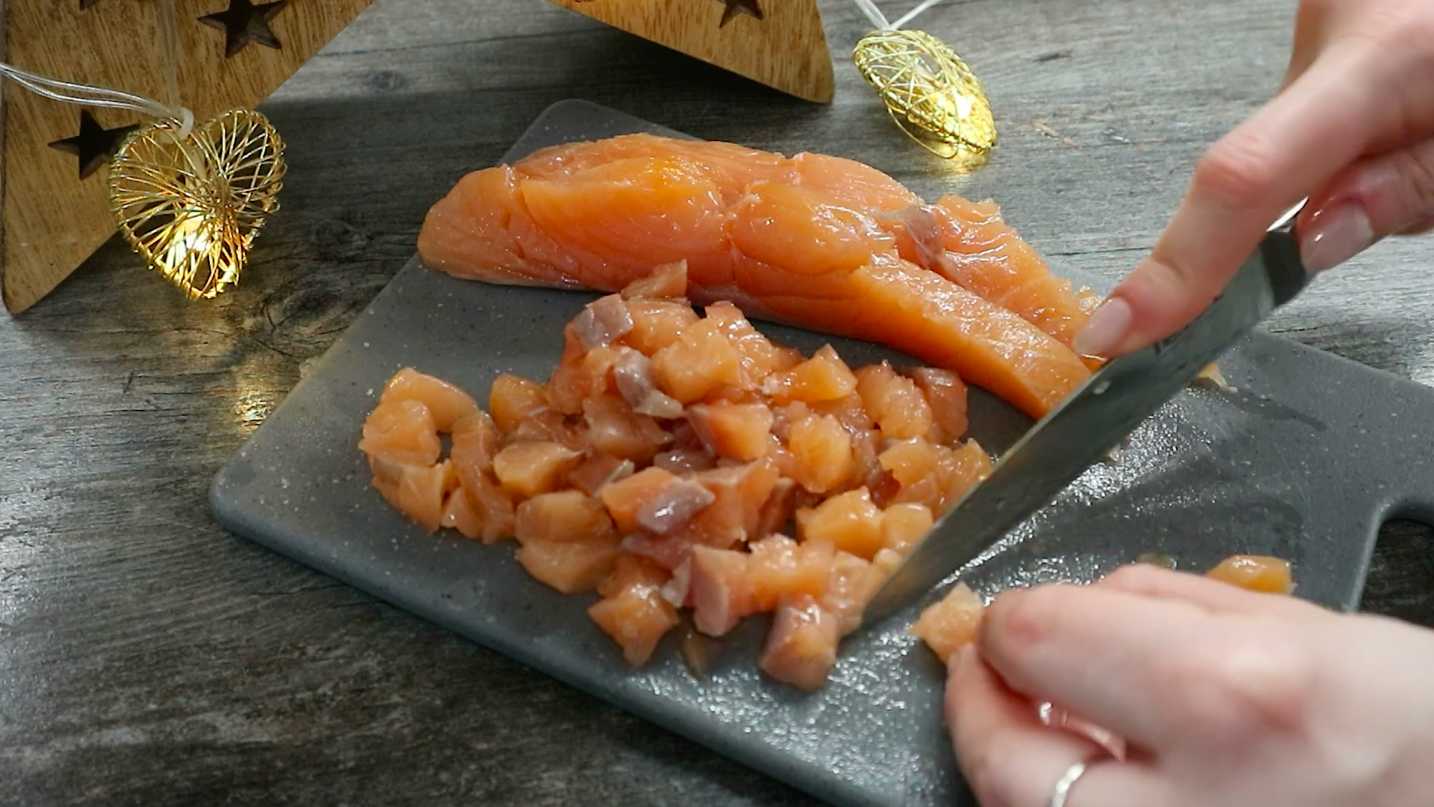 Hareng sous un manteau de fourrure avec du poisson rouge - Étape 4