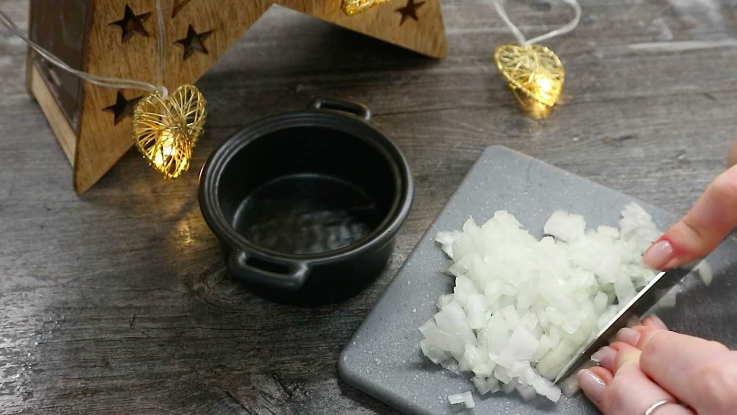 Hareng sous un manteau de fourrure avec du poisson rouge - Étape 3