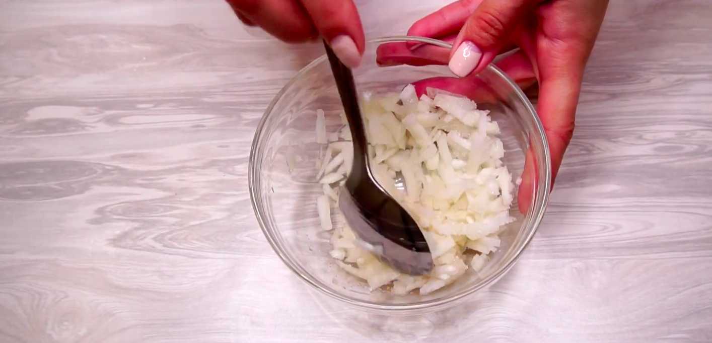 Hareng sous une couche de fourrure avec de la gélatine - Étape 3