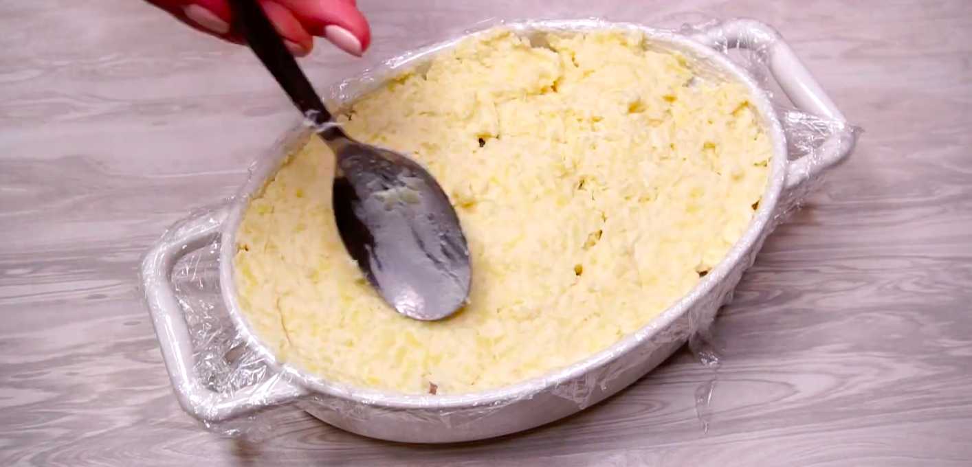 Hareng sous une couche de fourrure avec de la gélatine - Étape 13