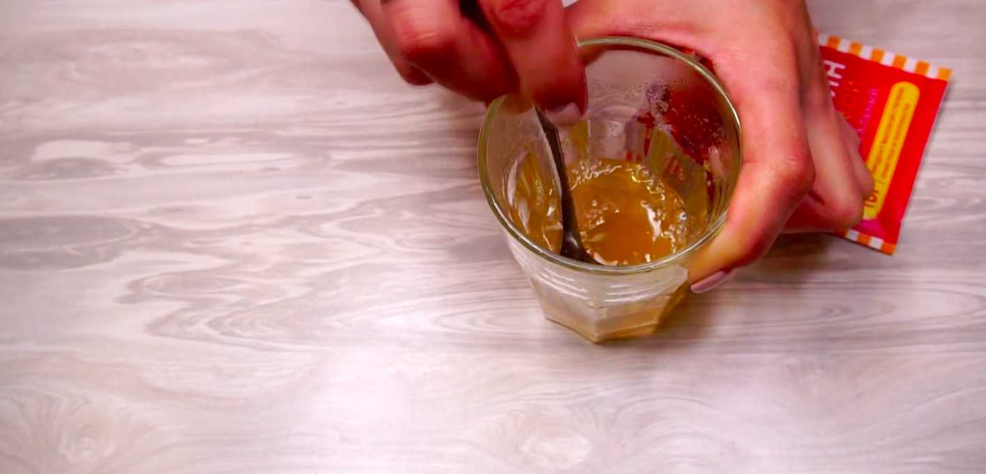 Hareng sous une couche de fourrure avec de la gélatine - Étape 6