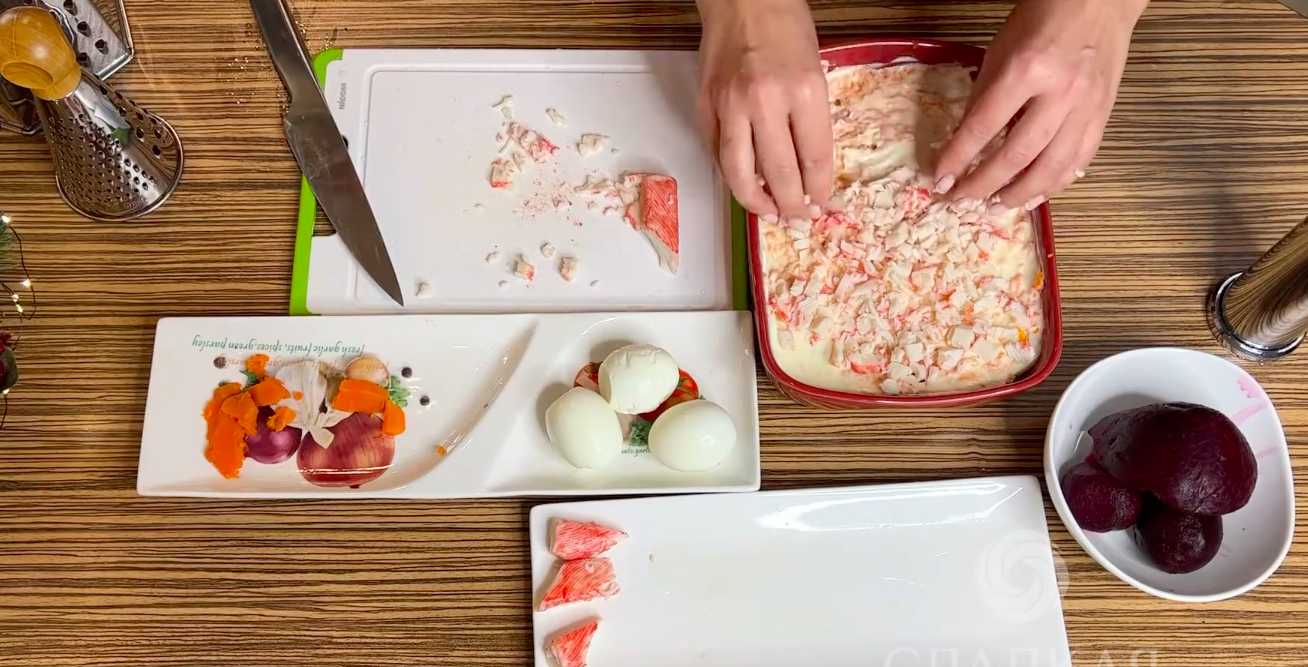 Hareng sous un manteau de fourrure avec du caviar de brochet - Étape 6