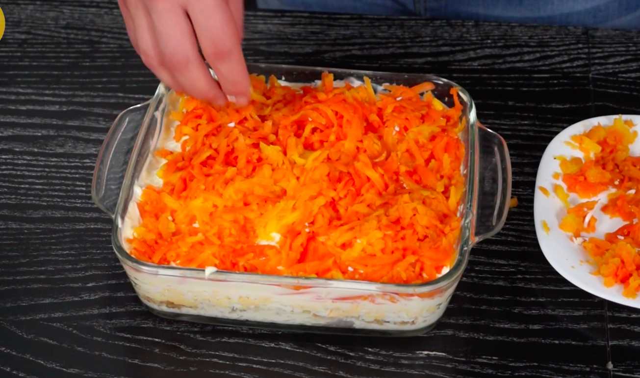 Hareng sous un manteau de fourrure avec une pomme - Étape 7