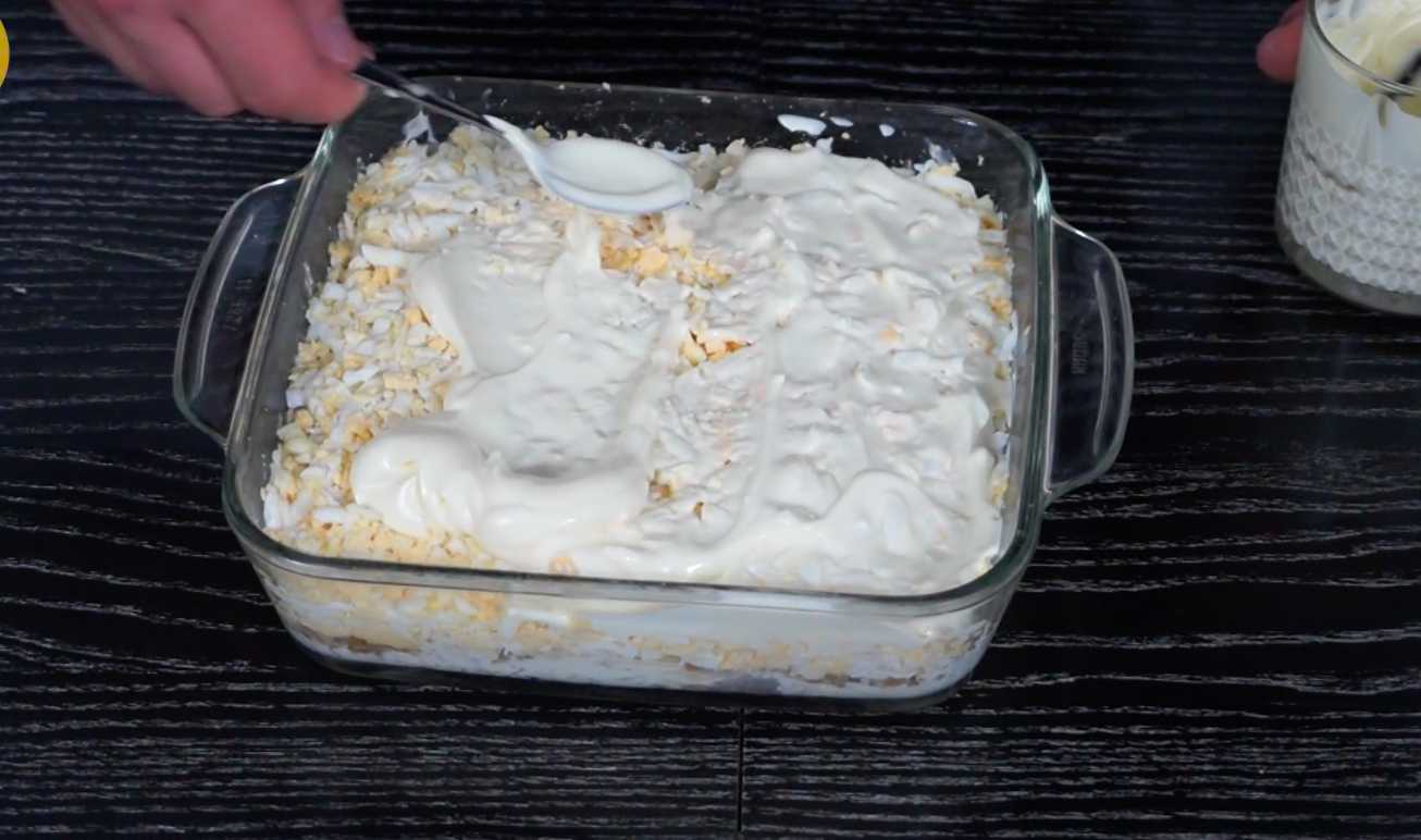 Hareng sous un manteau de fourrure avec pomme - Étape 6