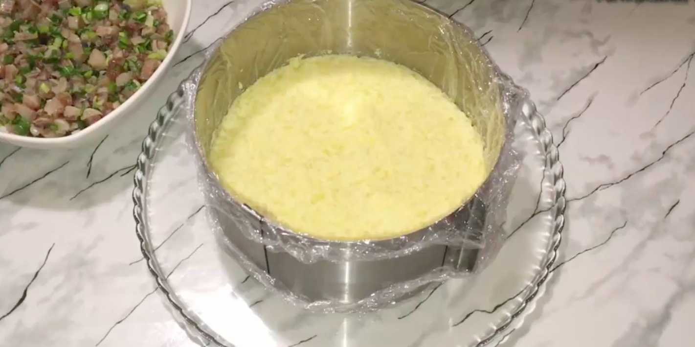 Salade de harengs sous un manteau de fourrure - Étape 6