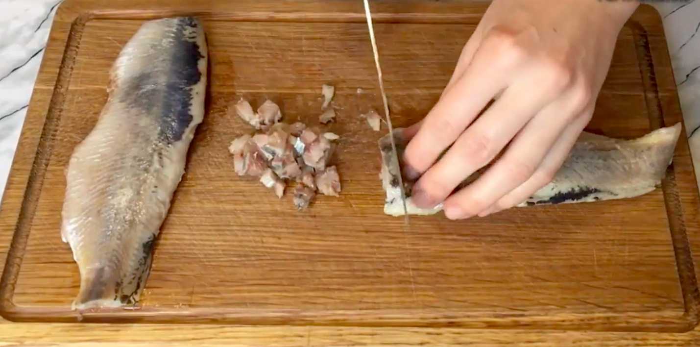 Salade de harengs sous un manteau de fourrure - Étape 2