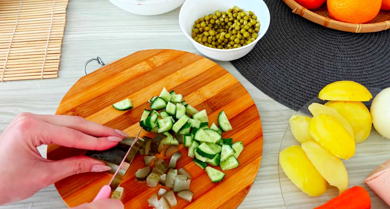 Salade Olivier végétarienne sans saucisse - Étape 2