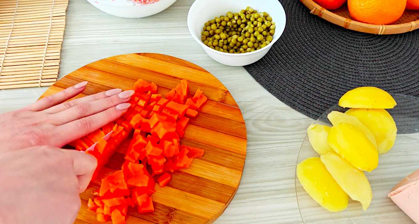 Salade Olivier végétarienne sans saucisse - Étape 6