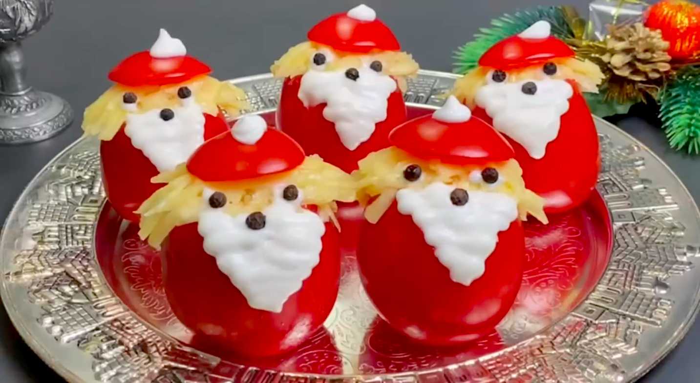 Cupcakes sushis sur le thème du Père Noël pour le Nouvel An - Étape 7