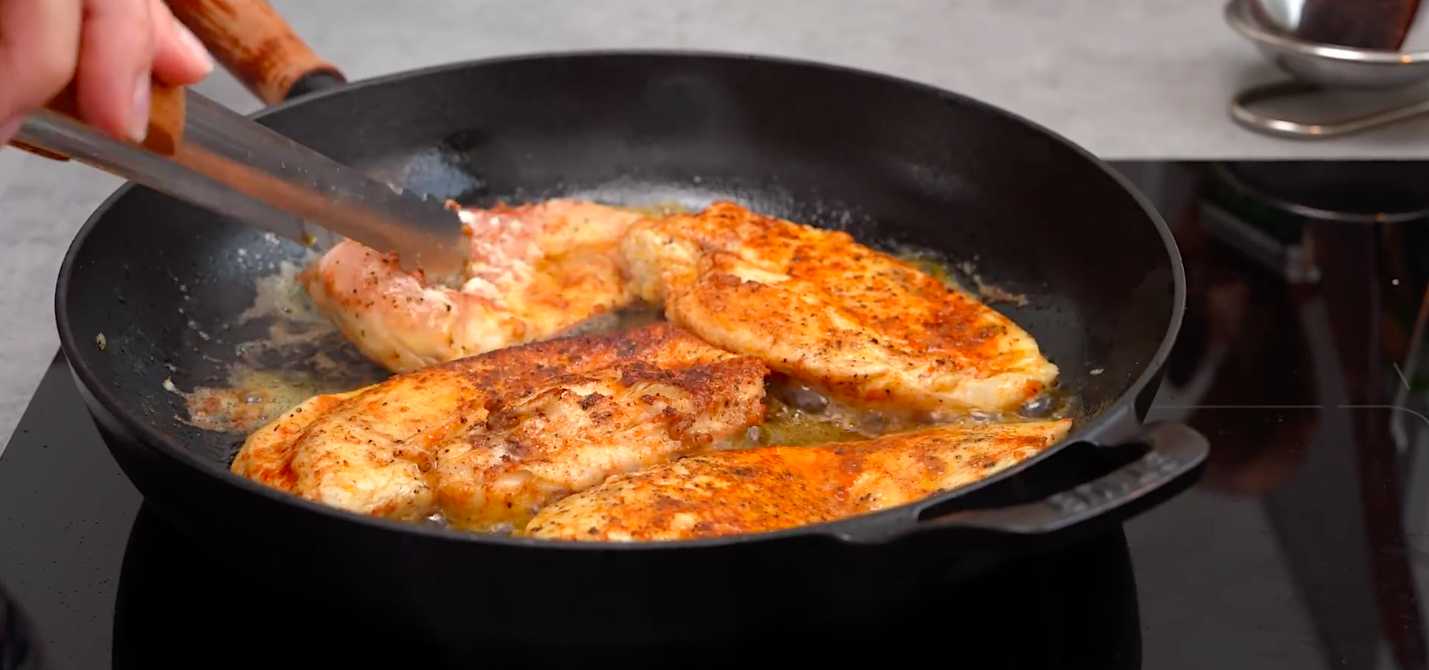 Poulet croustillant à la sauce crémeuse à l'ail et au parmesan - Étape 5