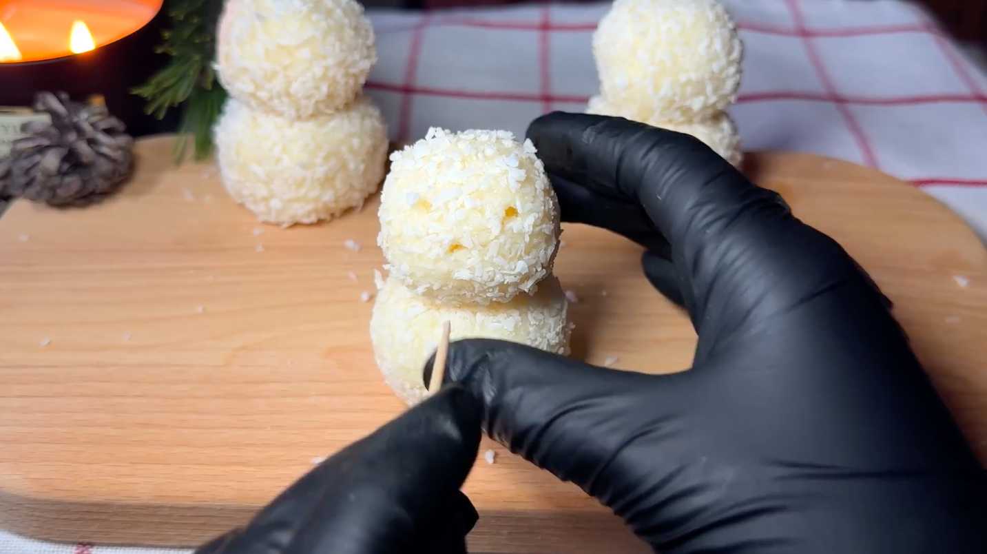 Cupcakes sushi en forme de bonhomme de neige pour le Nouvel An - Étape 5