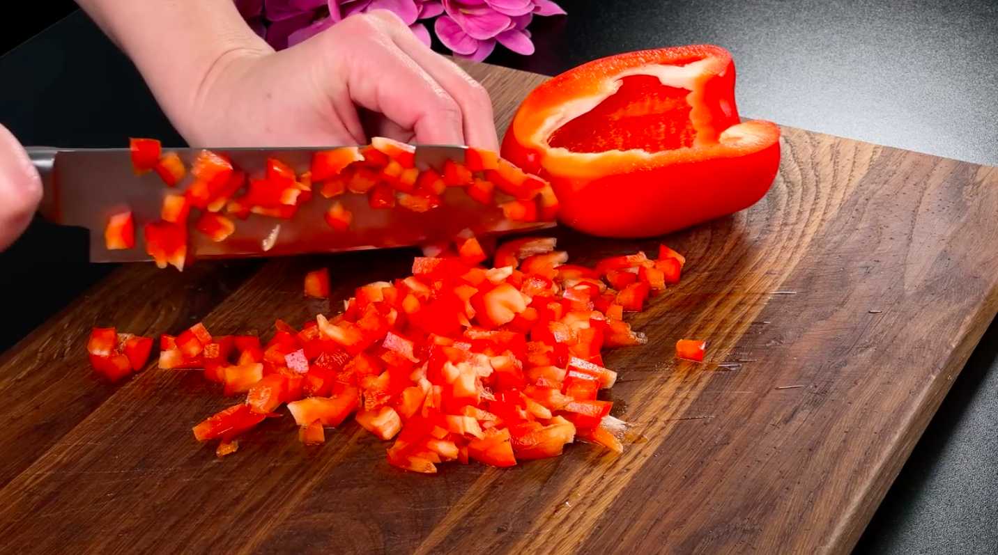 Rouleaux de pommes de terre traditionnels farcis à la viande - Étape 4