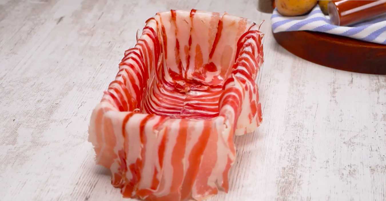 Terrine de poitrine de poulet enrobée de bacon - Étape 1