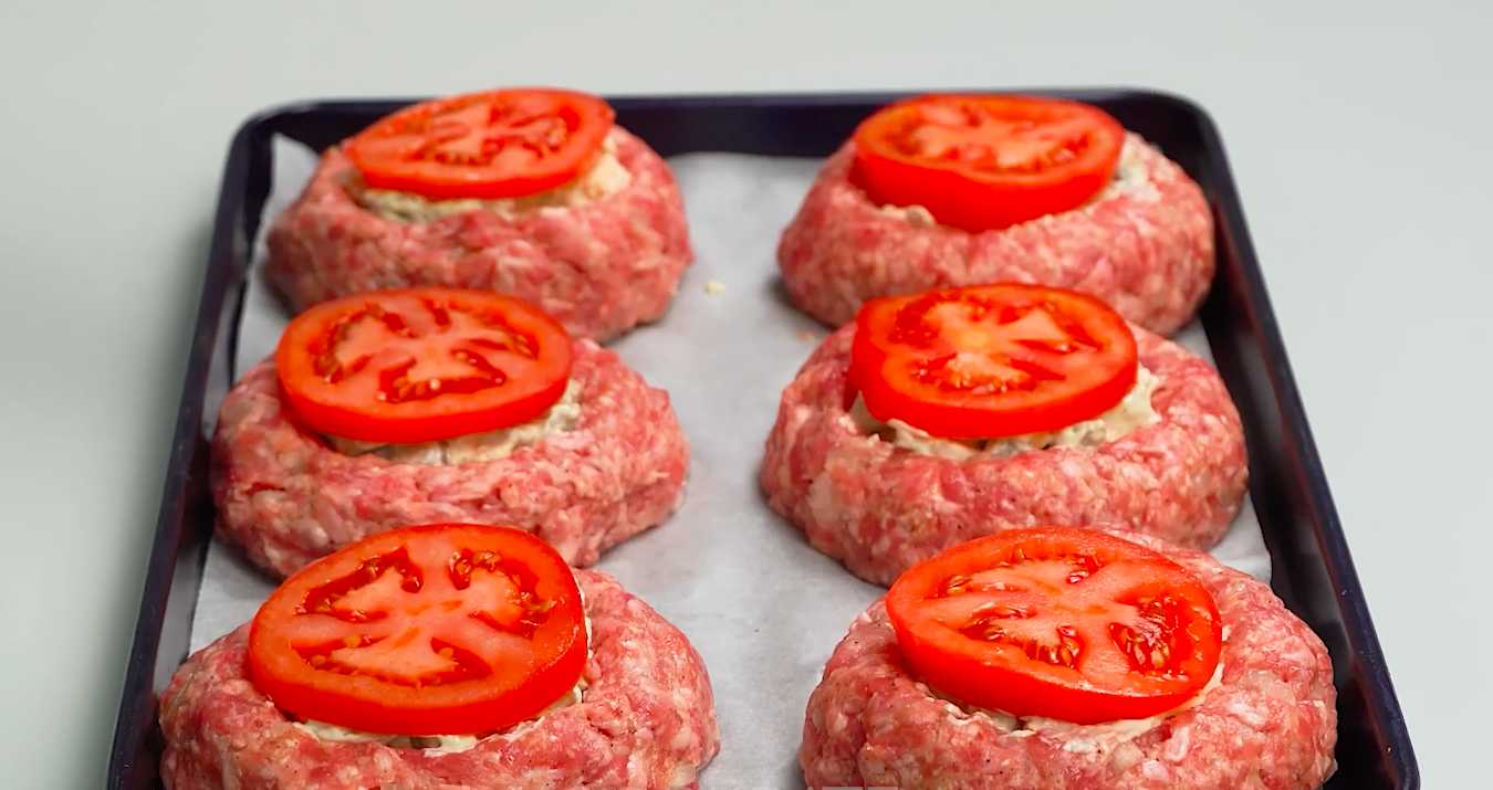 Nids de viande hachée aux champignons et aux tomates - Étape 10