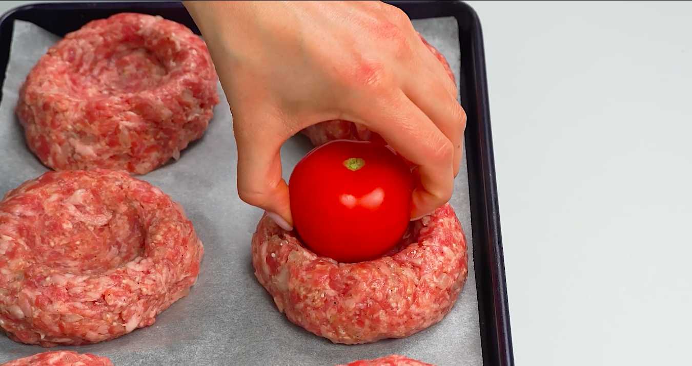 Nids de viande hachée aux champignons et aux tomates - Étape 5