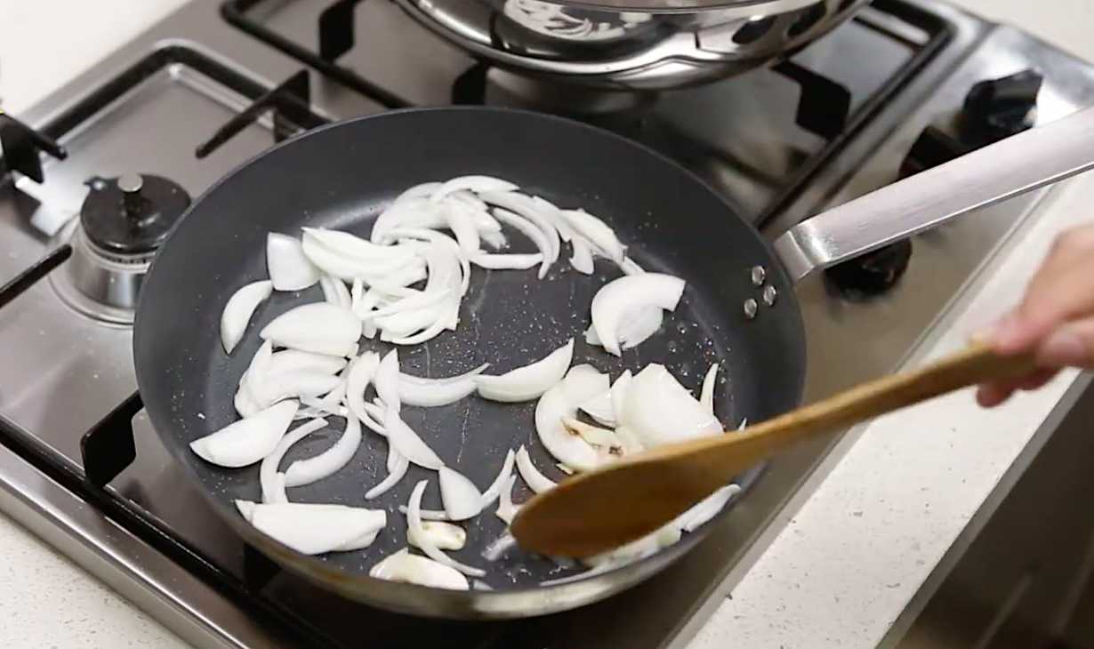 Japchae aux nouilles de verre frites - Étape 8
