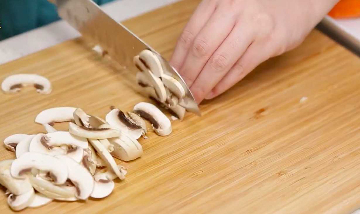 Japchae aux nouilles de verre frites - Étape 3
