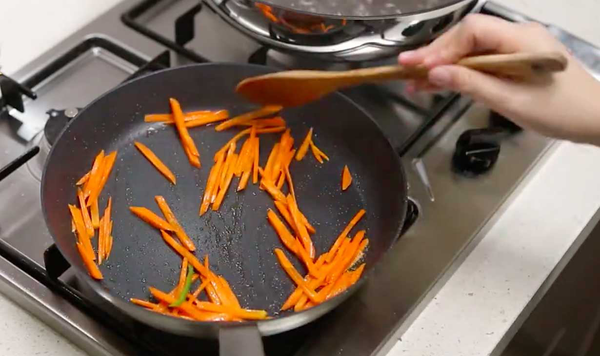 Nouilles de verre frites Japchae - Étape 9