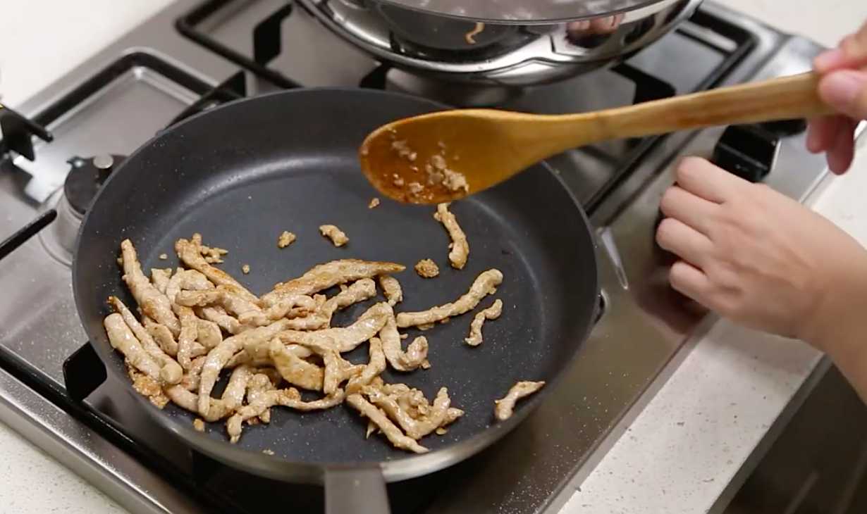 Japchae aux nouilles de verre frites - Étape 11