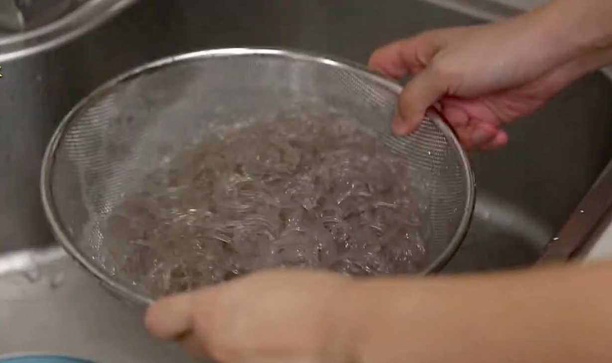 Japchae aux nouilles de verre frites - Étape 14