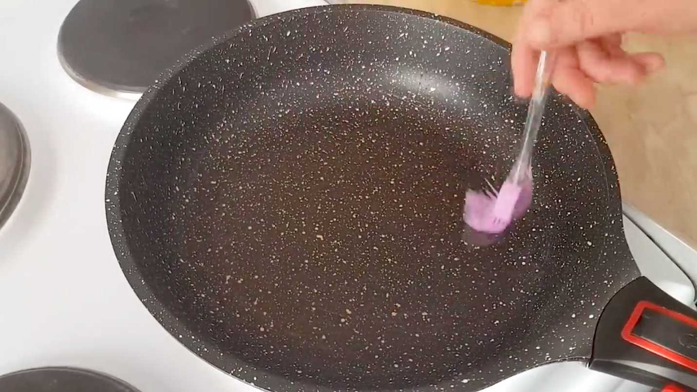 Crêpes fines au lait, aux œufs et au sucre - Étape 8