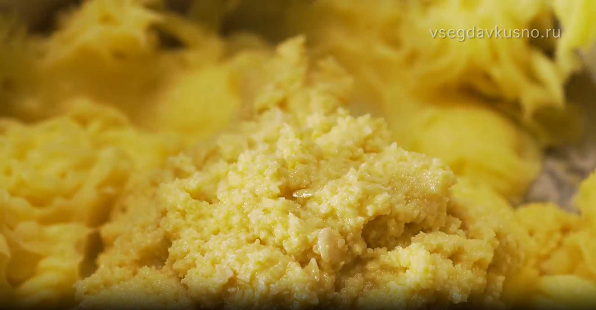 Apéritif de pommes de terre Skordalia - Étape 6