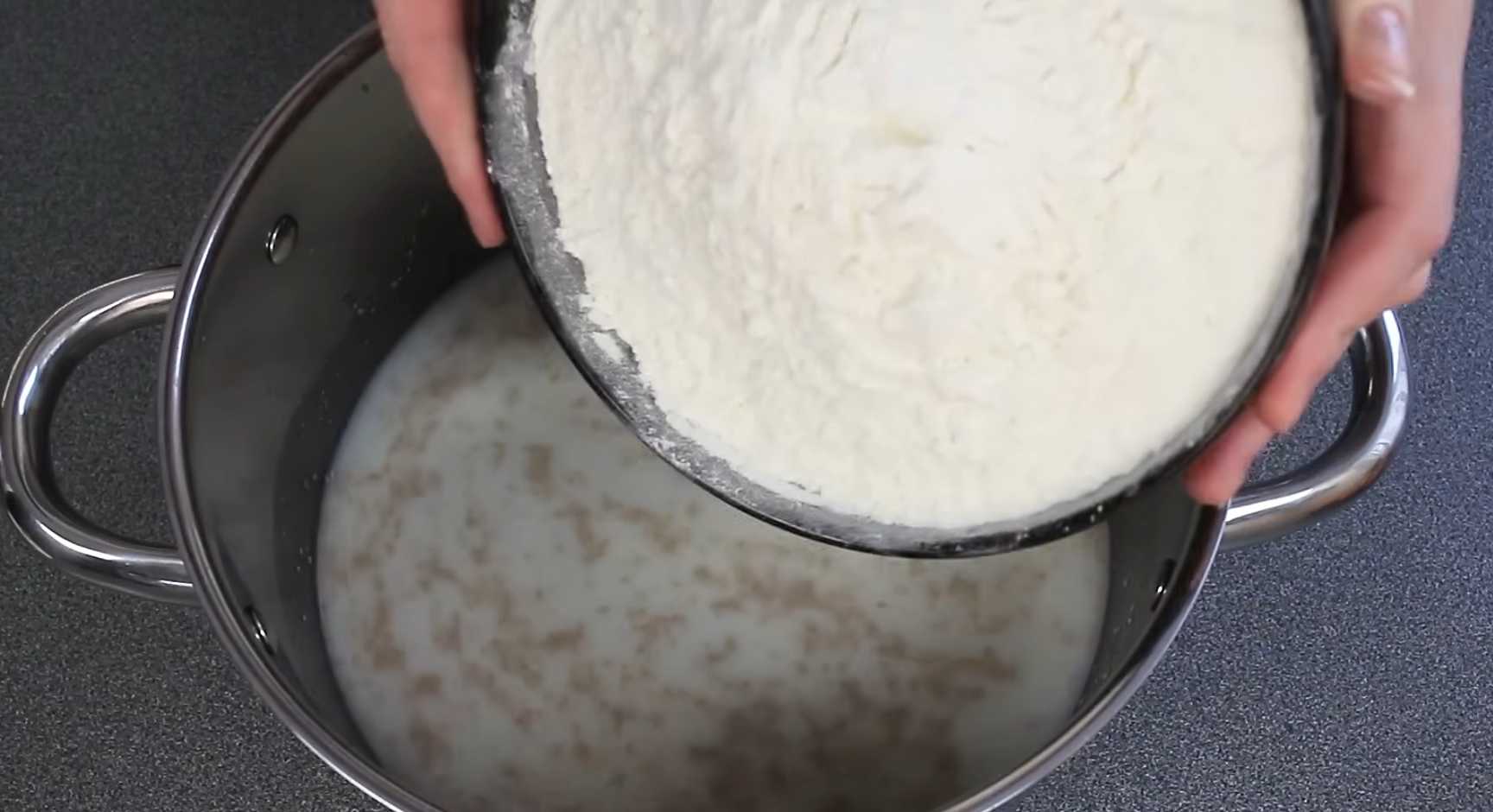 Crêpes à la levure avec du lait - Étape 4