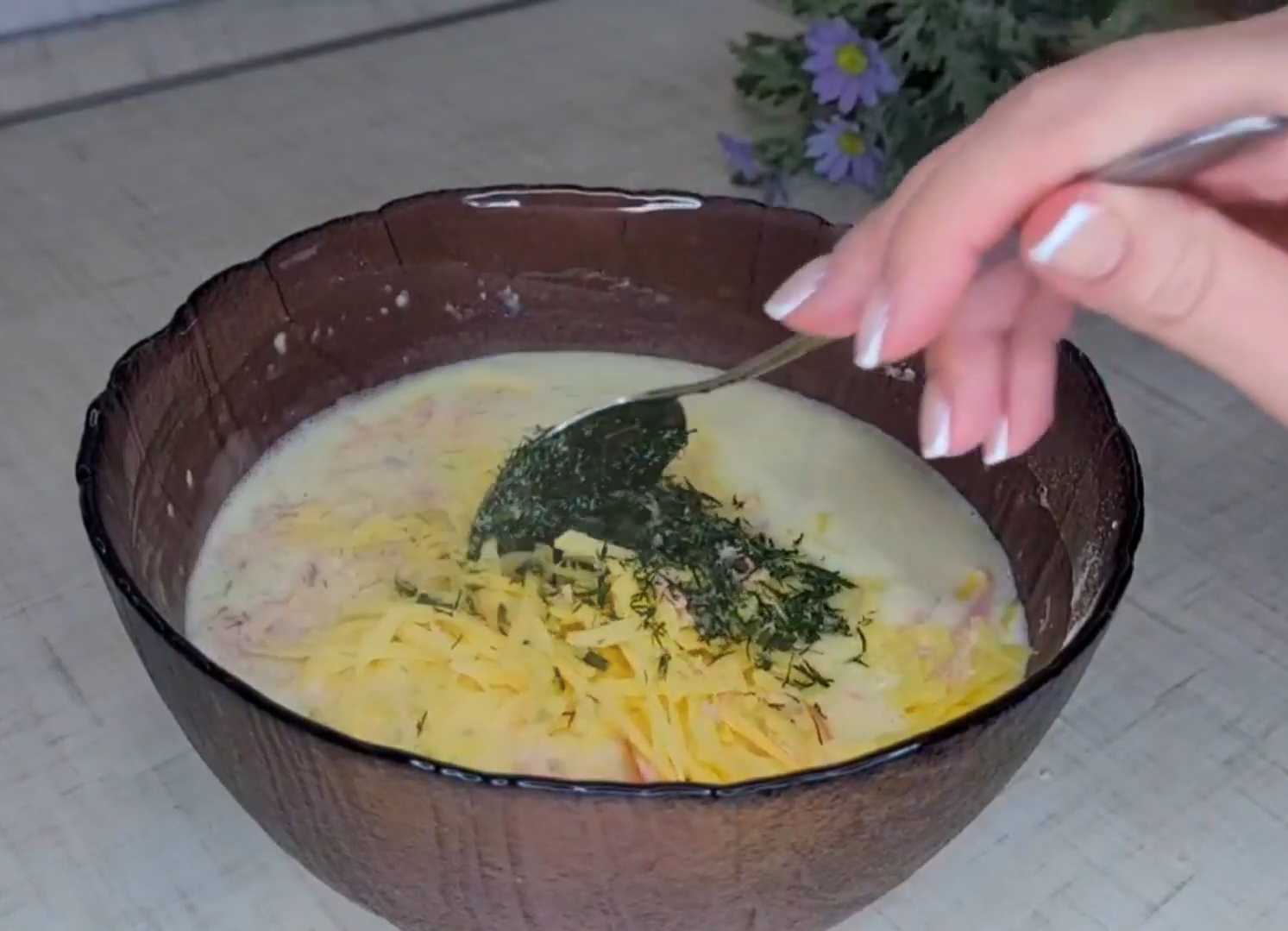 Crêpes au lait avec saucisse et fromage - Étape 7