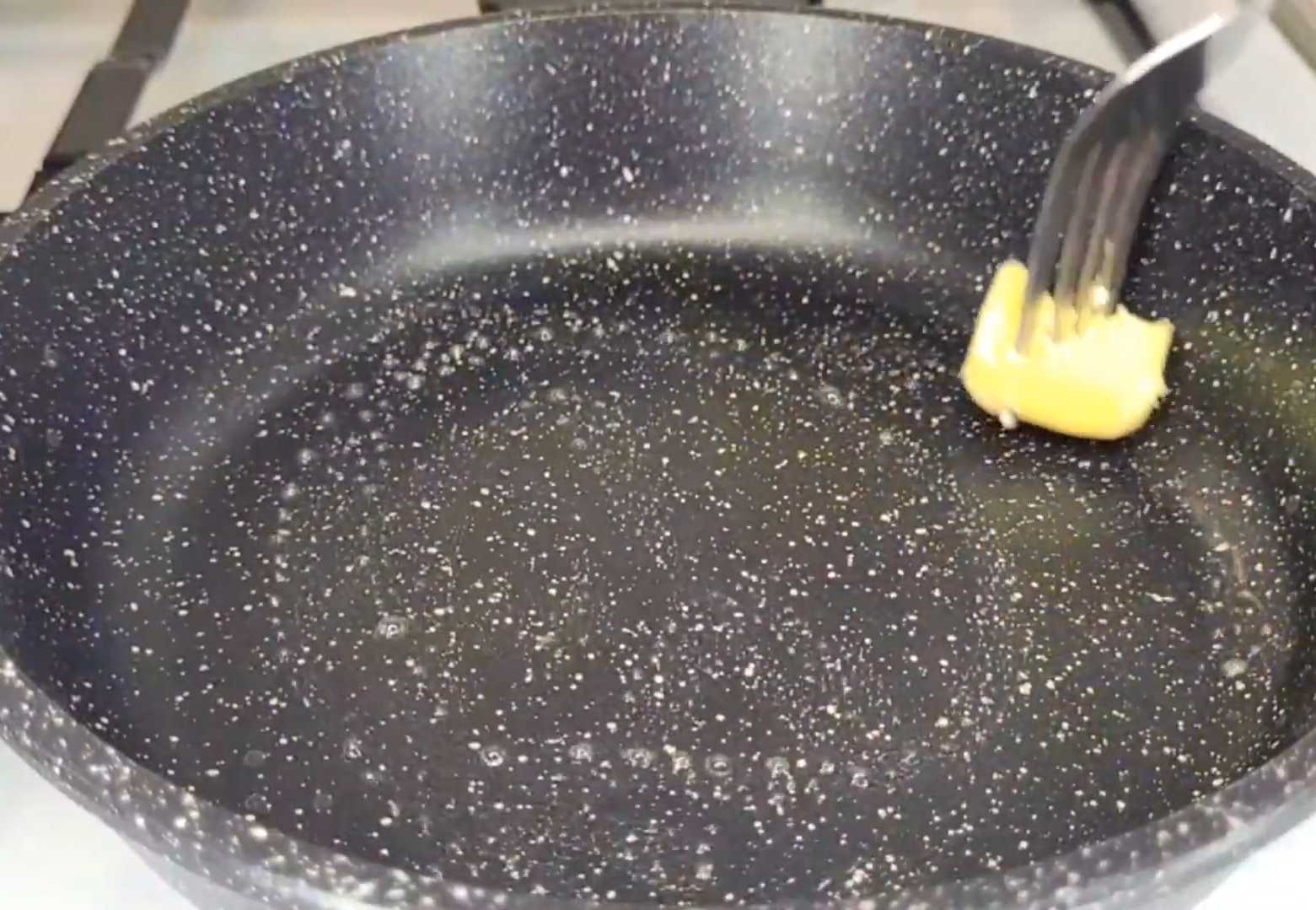 Crêpes au lait avec saucisse et fromage - Étape 9