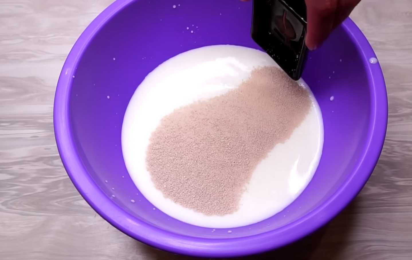 Crêpes levées à la poêle - Étape 1