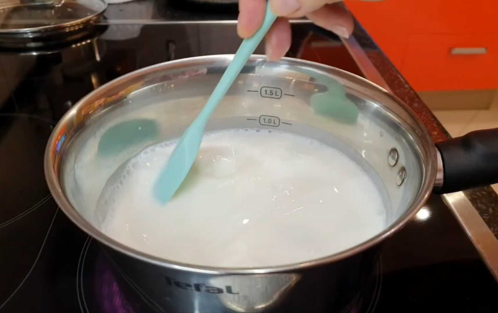 Crêpes à la levure et au kéfir - Étape 2