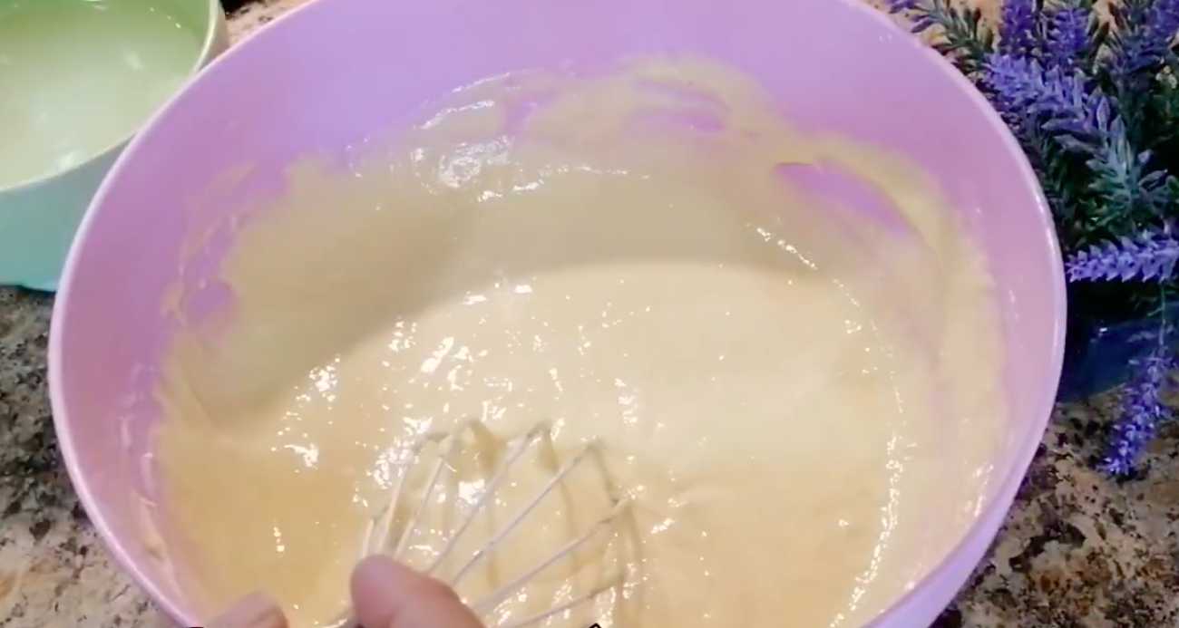 Crêpes avec du petit-lait et des trous - Étape 8