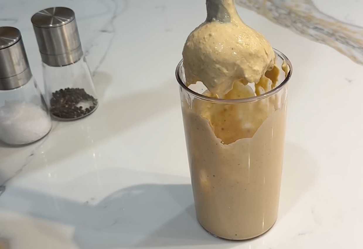 Salade César au poulet et croûtons croustillants - Étape 3