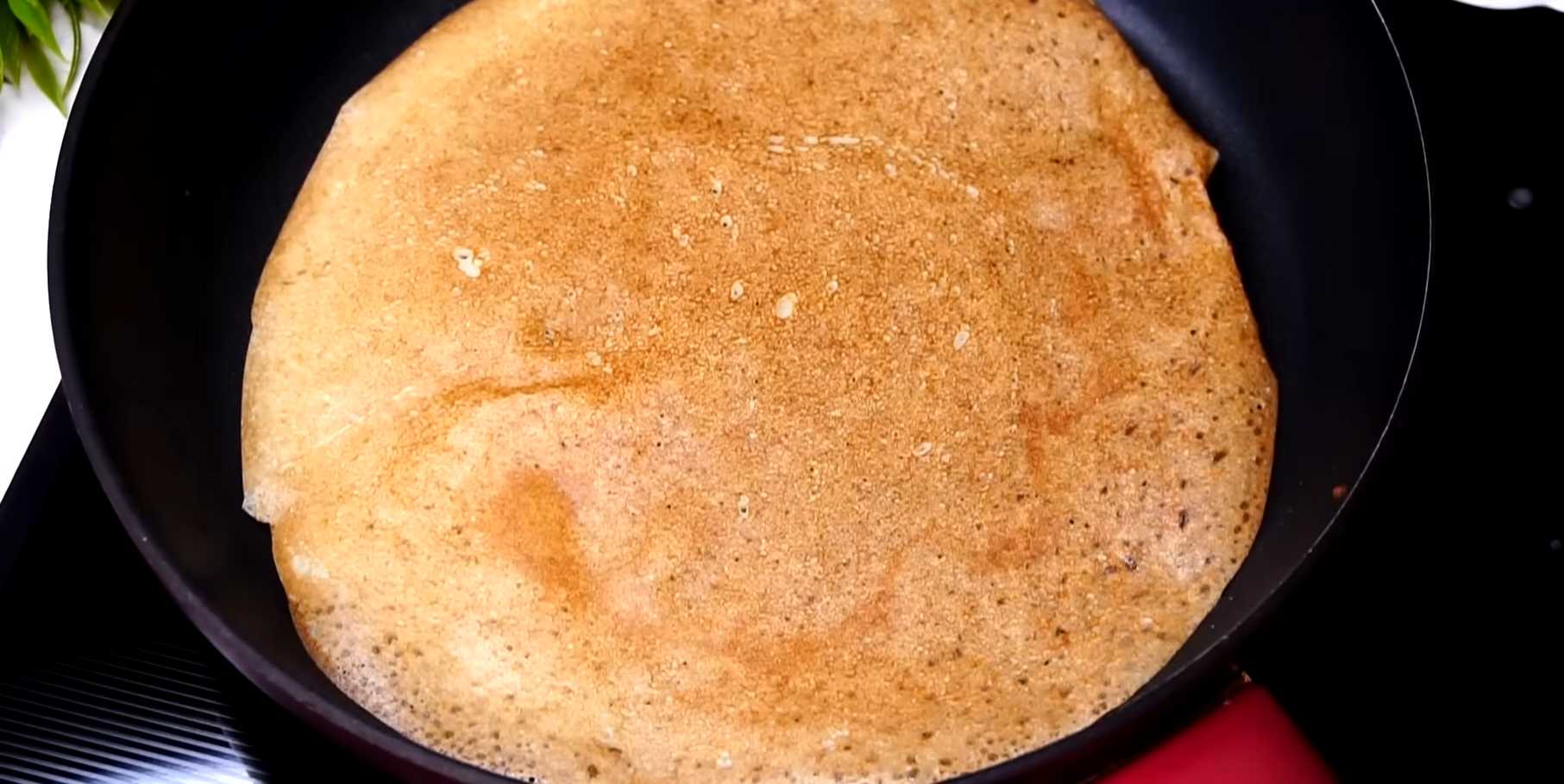 Crêpes fines au kéfir avec trous - Étape 8