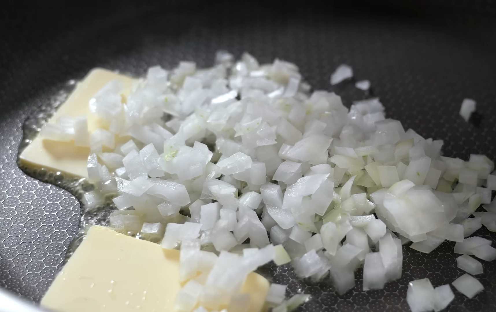 Tourte aux crêpes au poulet et aux champignons - Étape 1