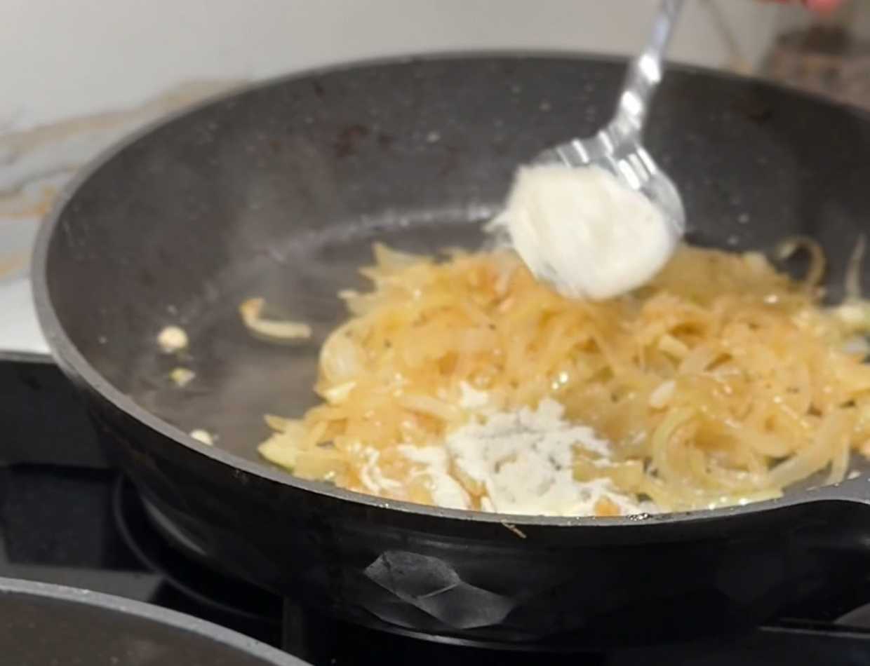 Bœuf Stroganoff à la crème fraîche - Étape 5