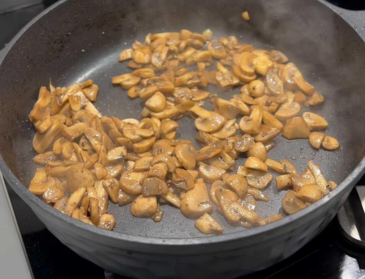 Bœuf Stroganoff à la sauce à la crème fraîche - Étape 6