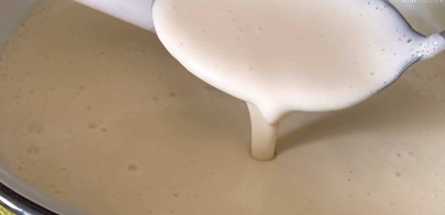 Crêpes avec soda et kéfir - Étape 4