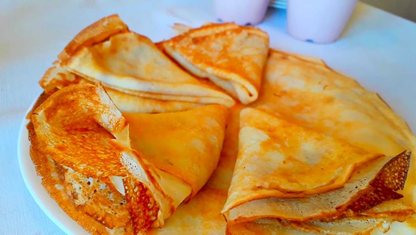 Crêpes au kéfir et à l'eau bouillante - Étape 11