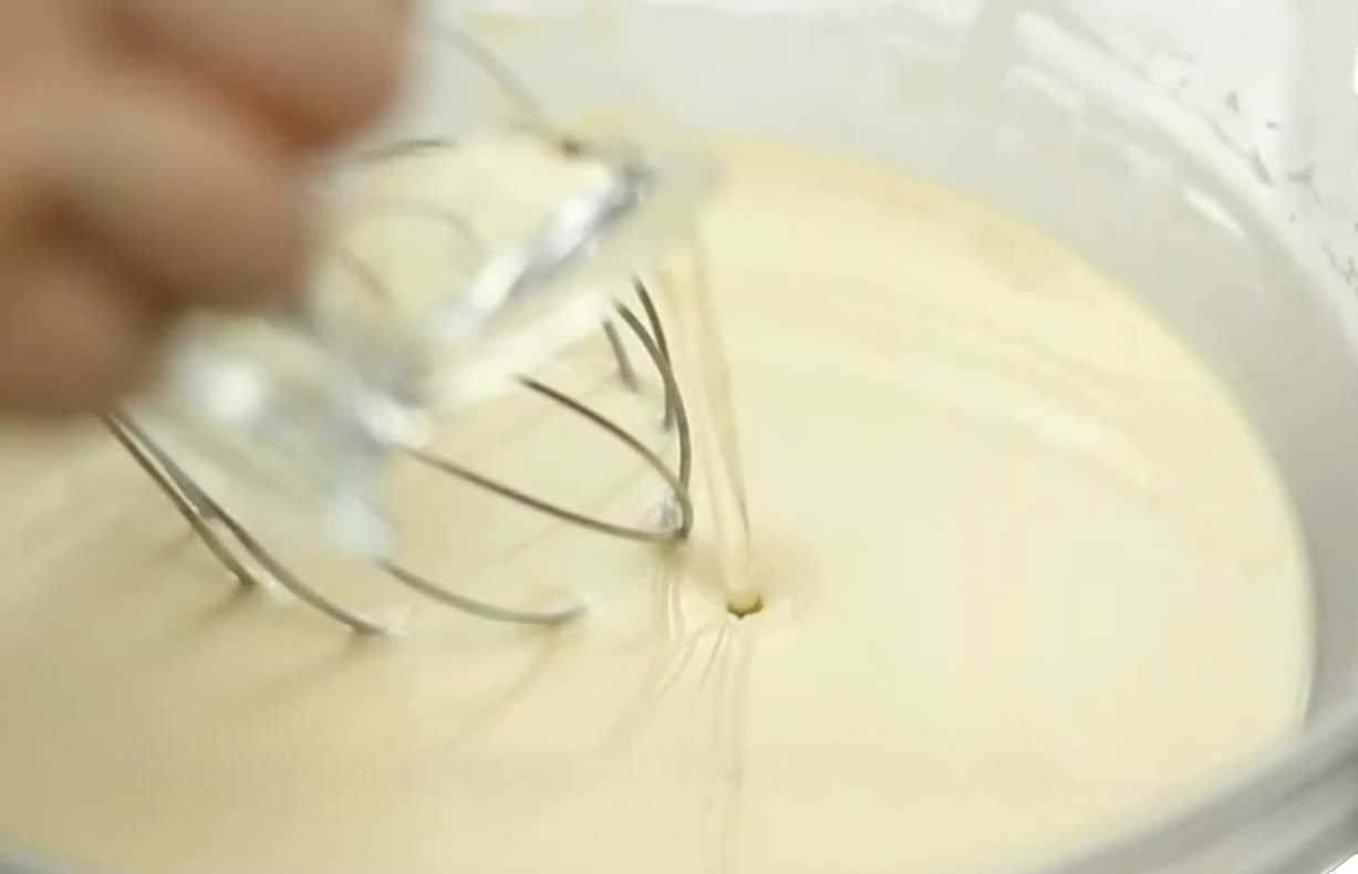 Crêpes à la crème anglaise et à la crème fraîche - Étape 8