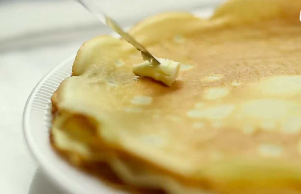 Crêpes à la crème anglaise et à la crème aigre - Étape 14