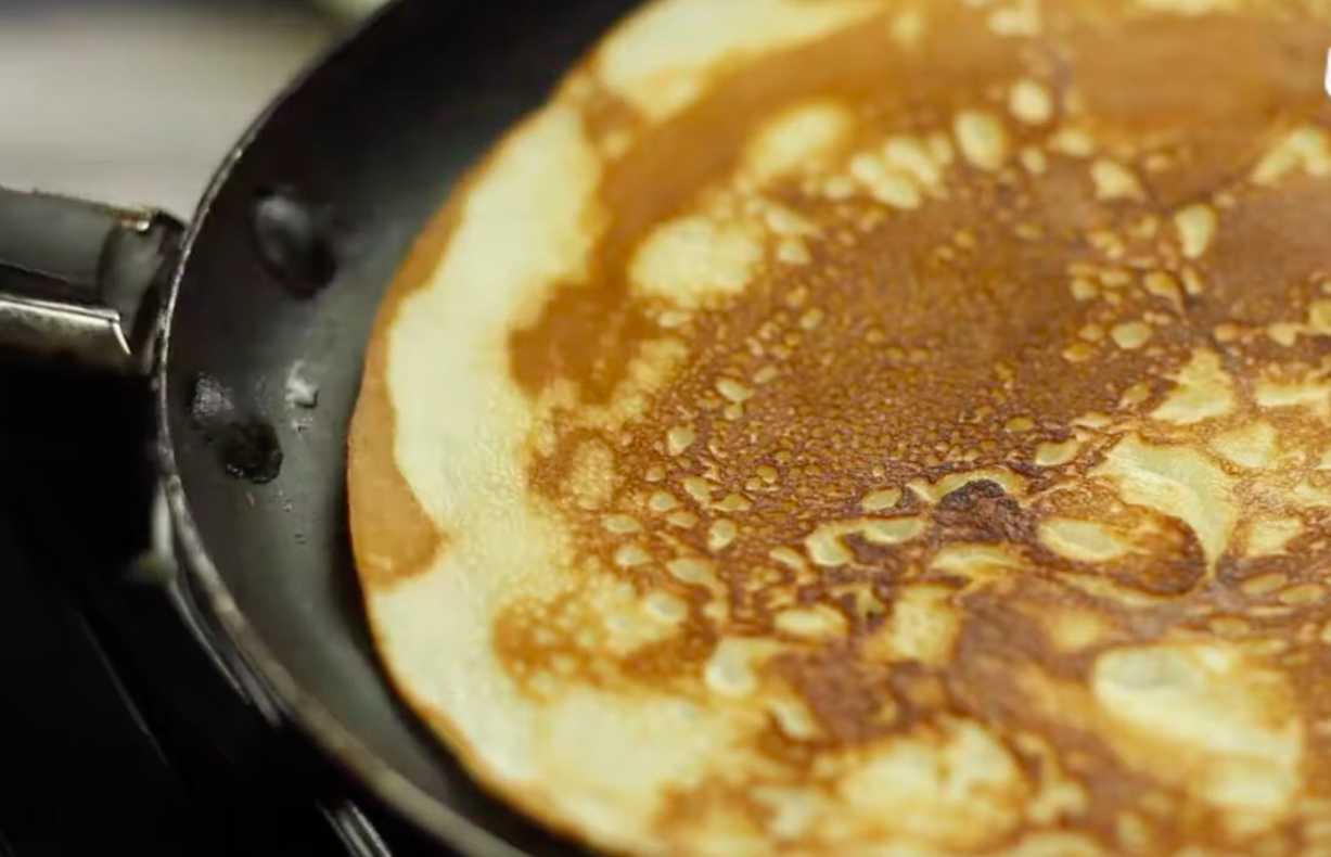 Crêpes à la crème anglaise et à la crème aigre - Étape 13