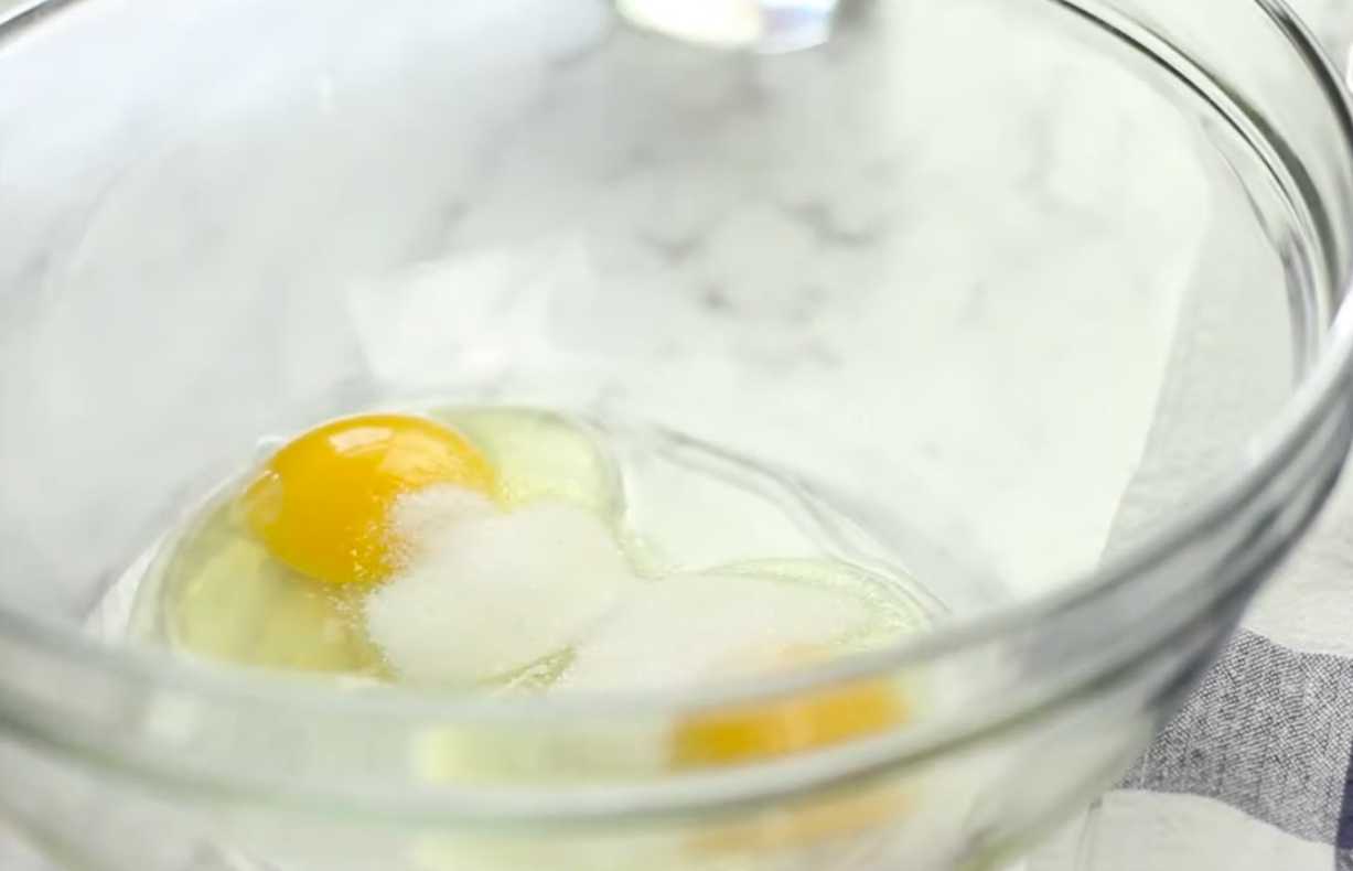 Crêpes à la crème anglaise et à la crème fraîche - Étape 1