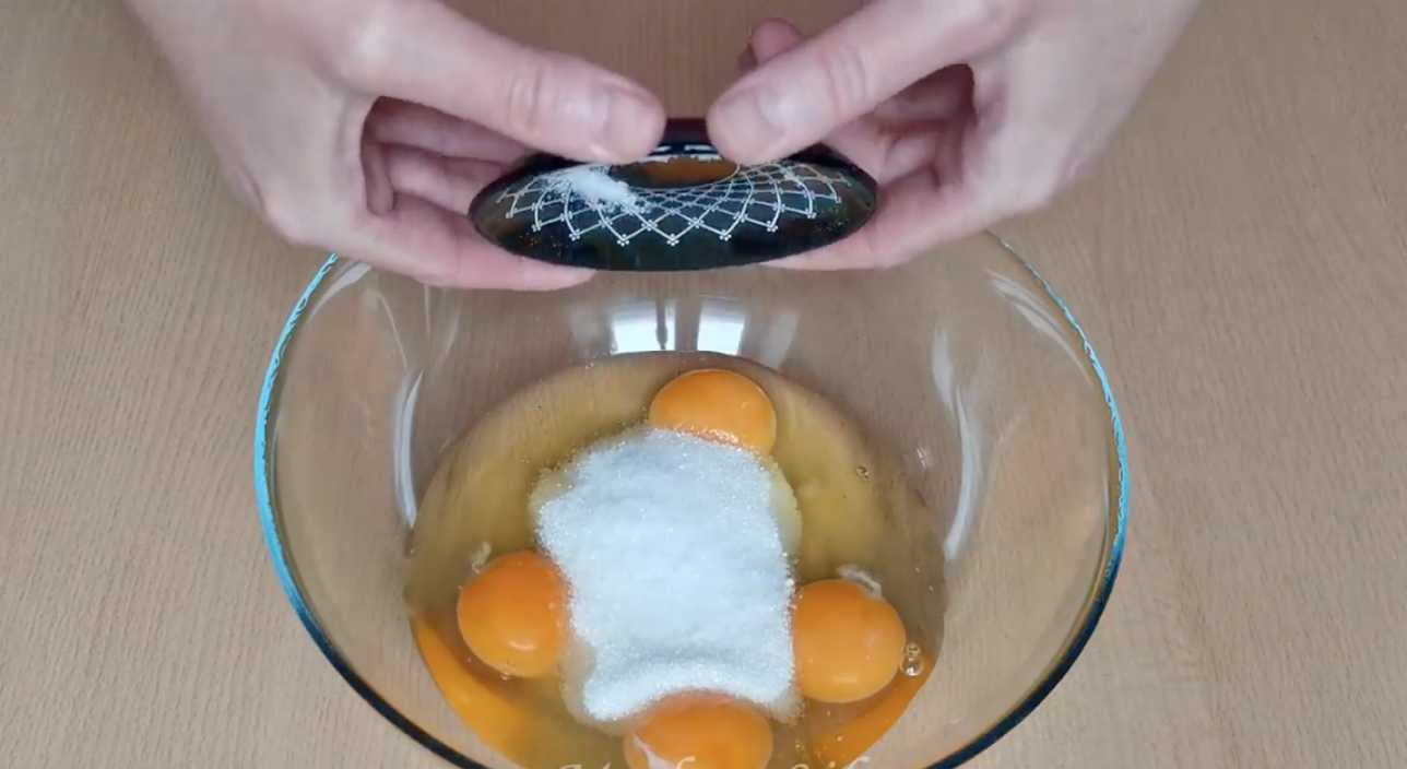 Crêpes au chocolat avec du lait - Étape 1